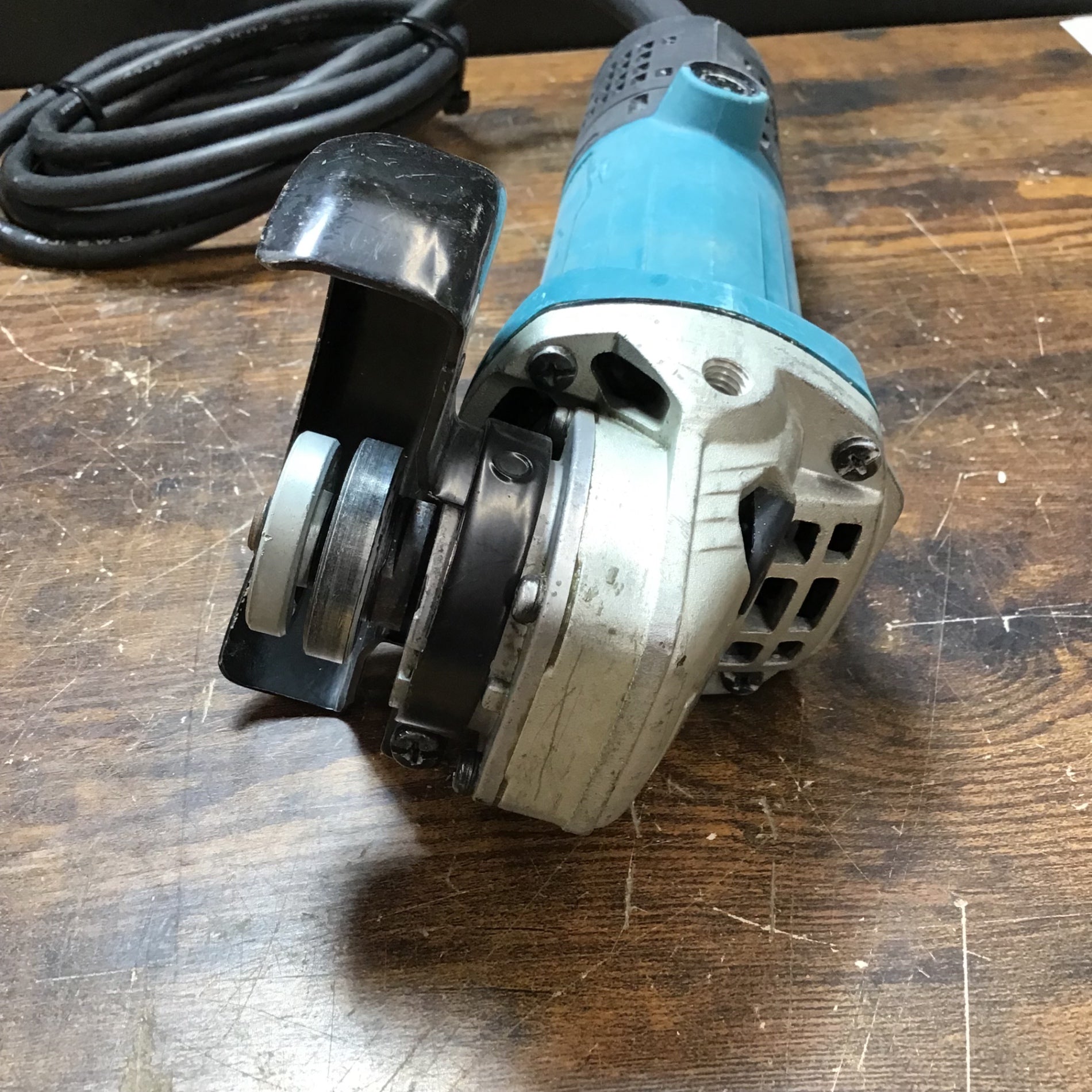 ☆マキタ(makita) 100mmディスクグラインダ 9533BL【戸田店】 – アクト