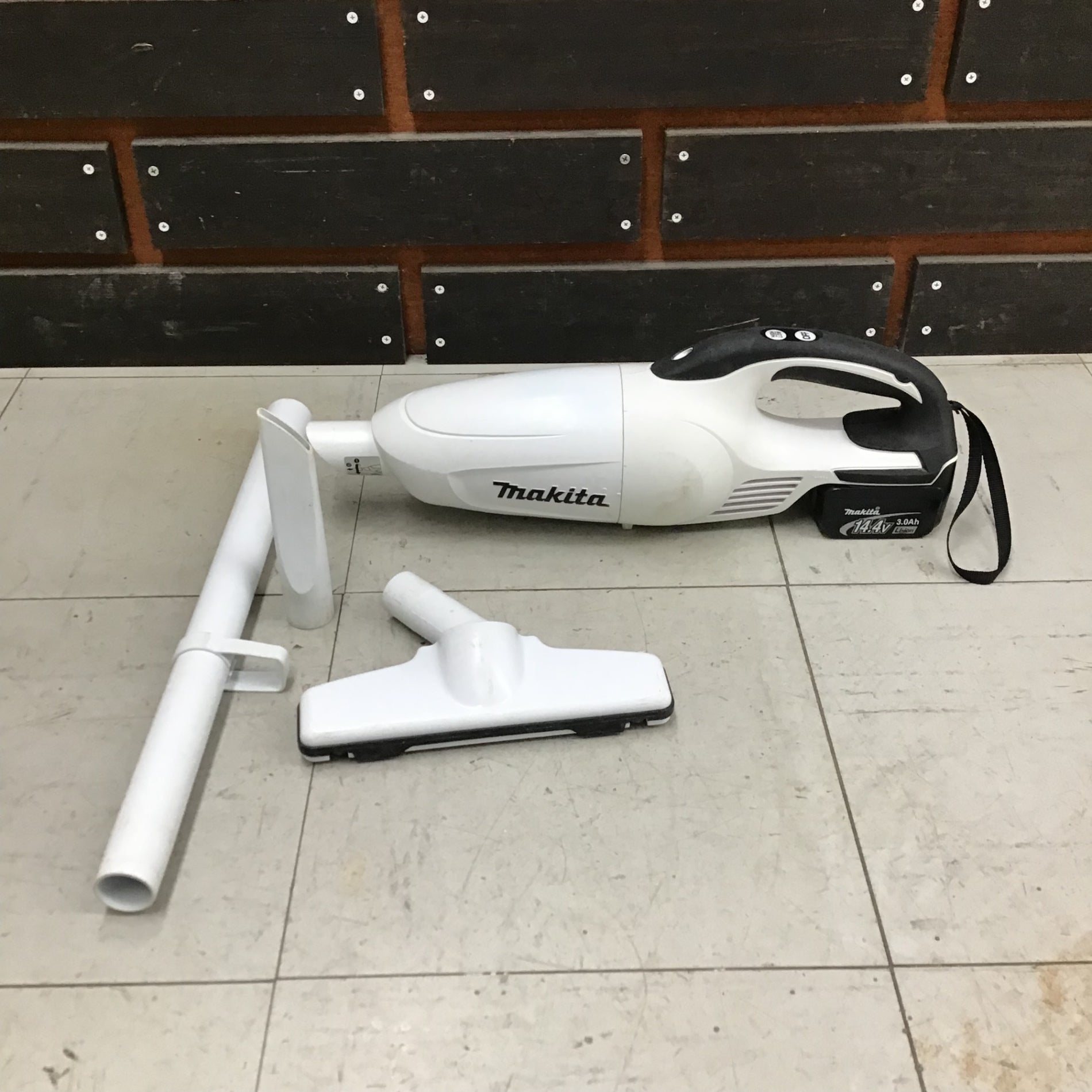 makita CL141FDZW 14.4V 充電式クリーナー コードレス 掃除機 清掃 未