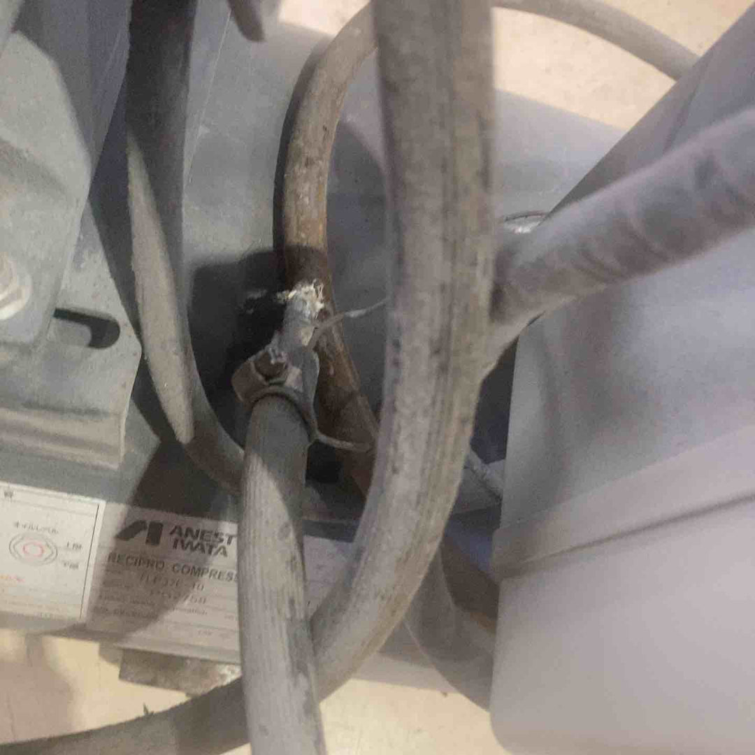 現状品【店頭受取り限定】ANEST200V コンプレッサー　TLP37E-10　【町田店】