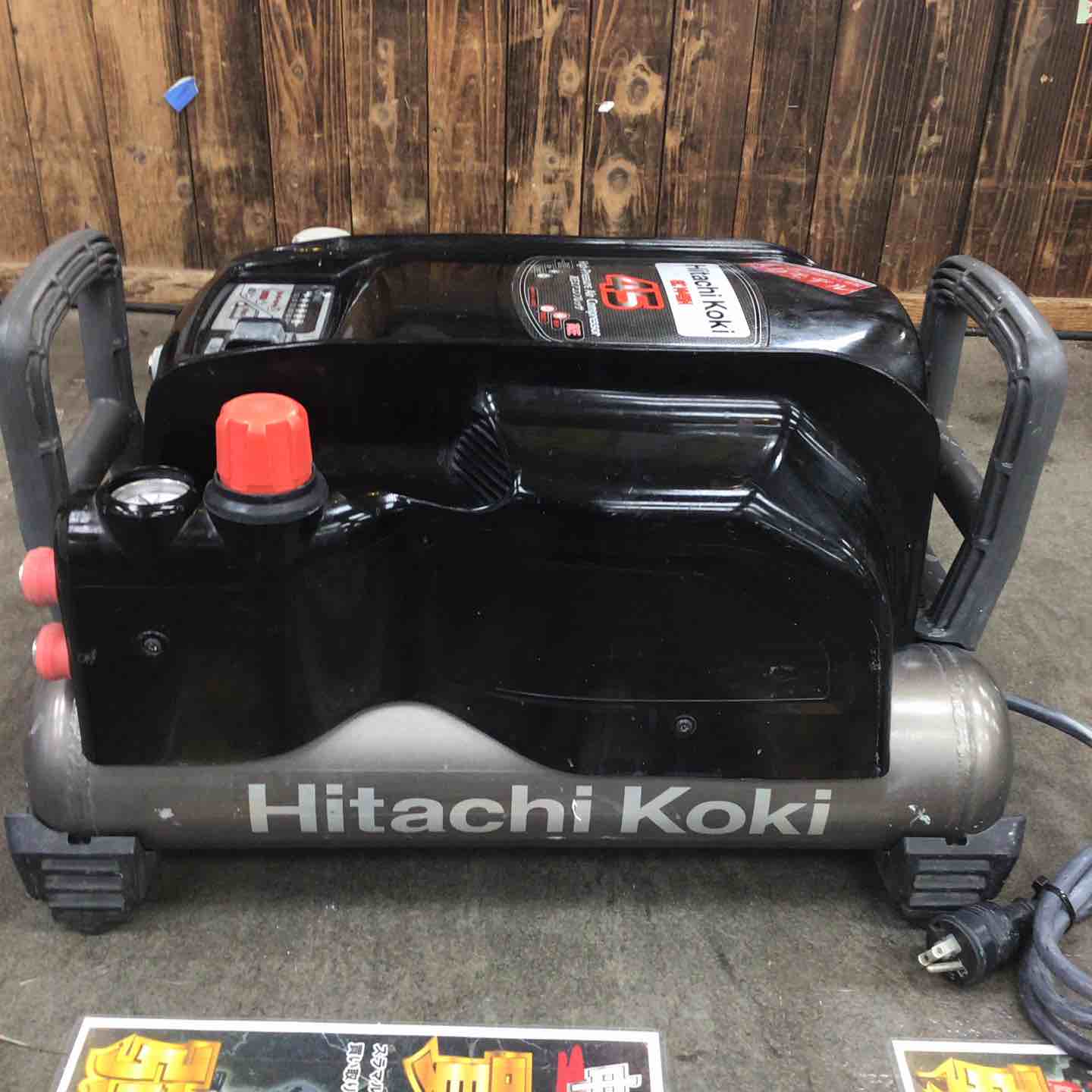 ハイコーキ(HIKOKI ※旧:日立工機) エアコンプレッサー EC1445H【川崎店 