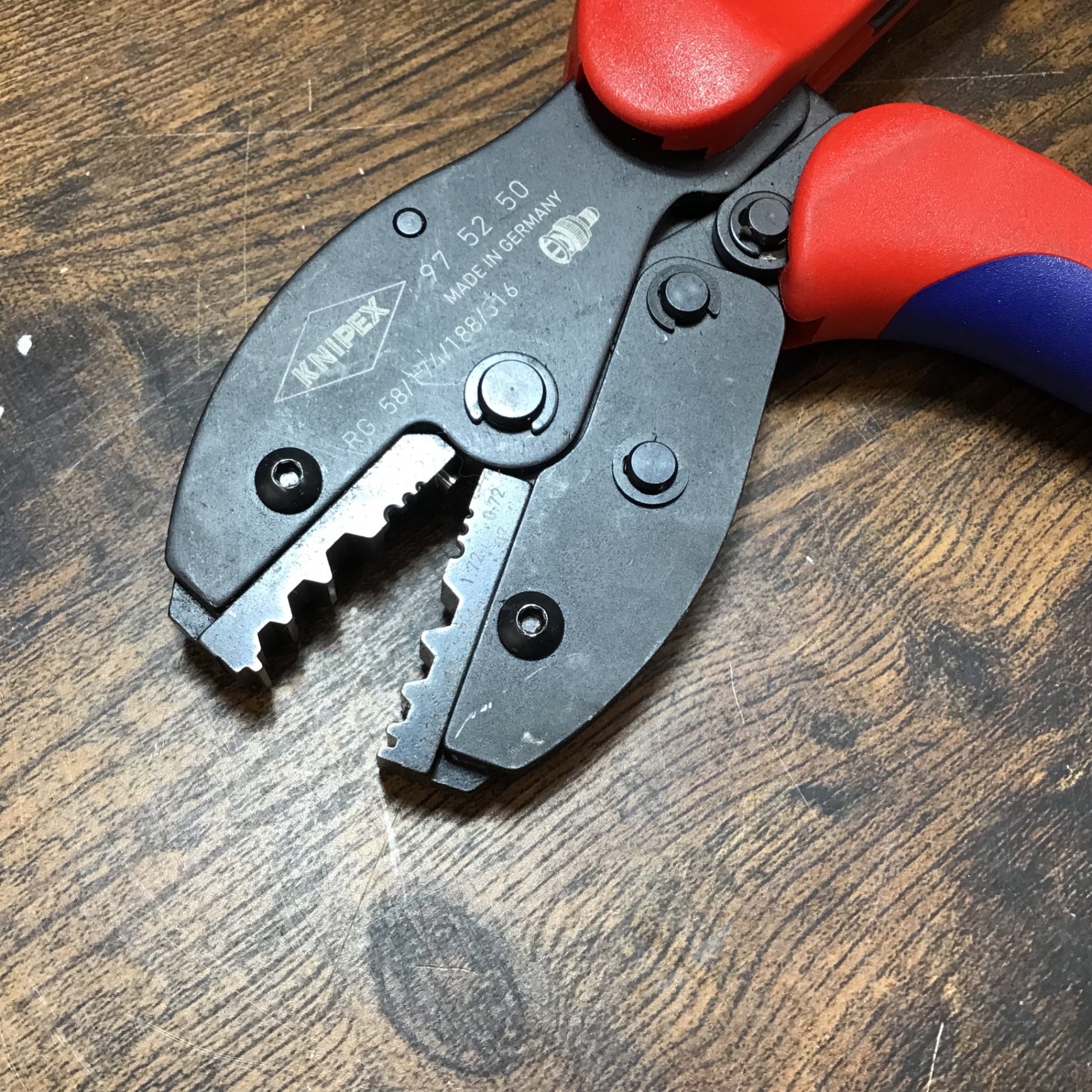 クニペックス(KNIPEX) 圧着ペンチ 975250 220mm プレシフォース【戸田