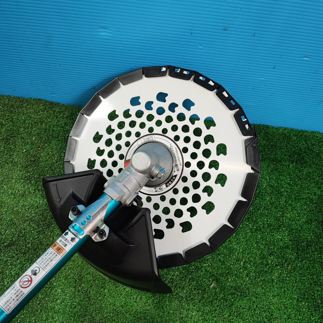 【店頭受取り限定】マキタ(Makita) 充電式草刈機 40Vmax4Ah バッテリ・急速充電器付 MUR006GRM【岩槻店】