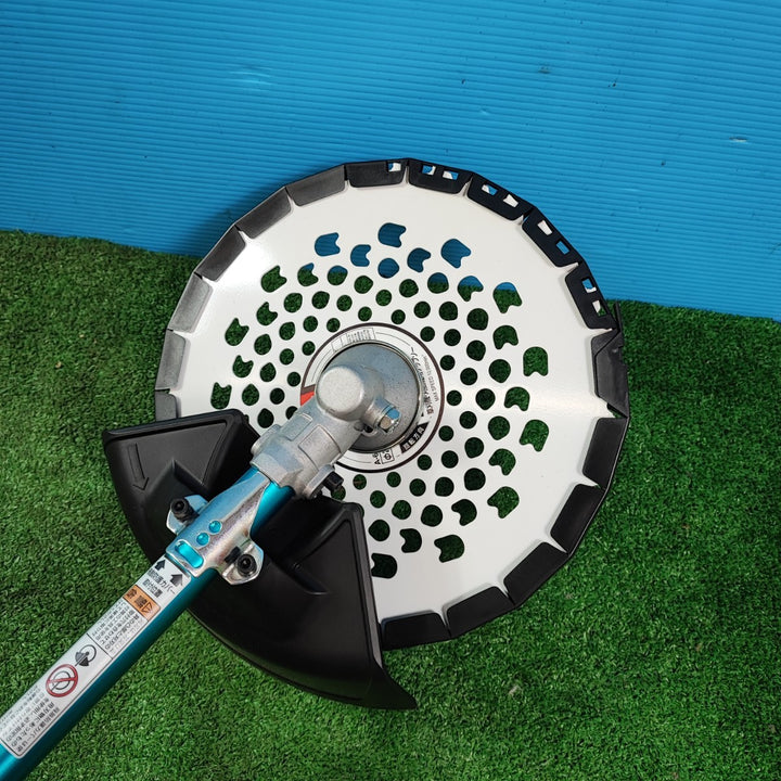 【店頭受取り限定】マキタ(Makita) 充電式草刈機 40Vmax4Ah バッテリ・急速充電器付 MUR006GRM【岩槻店】
