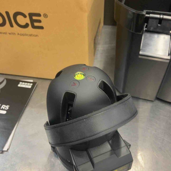 【未使用(店頭展示品)】◇VOICE レーザー墨出し器 5ラインレーザー Model-R5【東大和店】