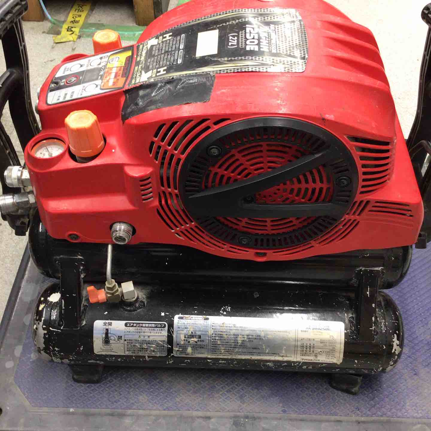 ☆マックス(MAX) エアコンプレッサー AK-HH1250E(27L)_レッド