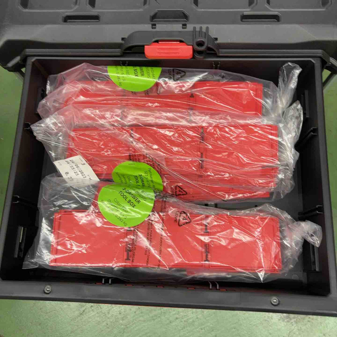 【中古美品】milwaukee　ミルウォーキーPACKOUT 3段引き出しツールボックス ブラック 4932472130【桶川店】