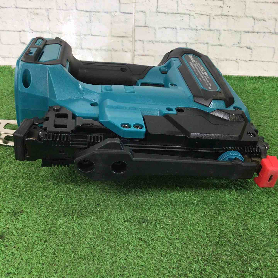 ★マキタ(makita) コードレスタッカー ST001GZK【町田店】
