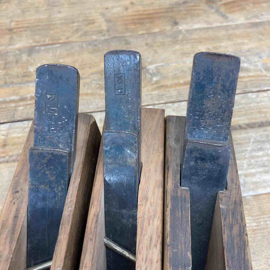 【中古品】 万七 脇取鉋 面取り鉋 4点セット  鉋 かんな カンナ 和工具 大工道具 鑿 のみ 鋸 のこ 【東大和店】