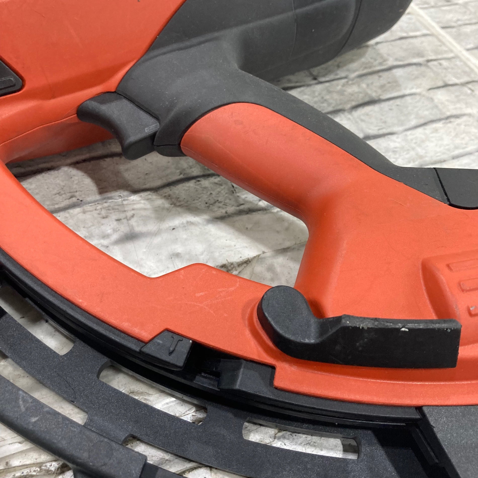 〇ヒルティ(HILTI) ガス式鋲打機 GX120-ME 電気・機械設備用【川口店