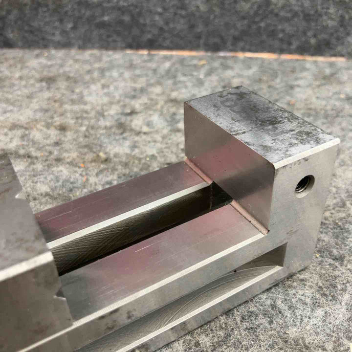◇トラスコ(TRUSCO) 精密バイスDタイプ 50mm VD-50【鴻巣店】