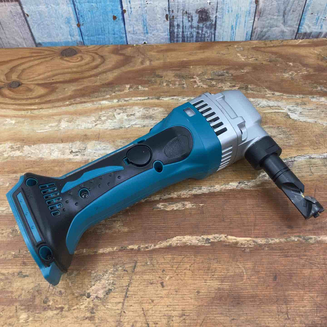【中古美品】☆マキタ(makita) コードレスニブラ JN161DZ 18V 1.6mm 本体のみ【柏店】
