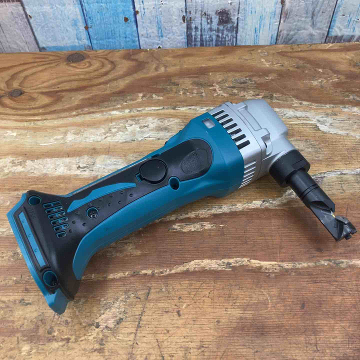 【中古美品】☆マキタ(makita) コードレスニブラ JN161DZ 18V 1.6mm 本体のみ【柏店】
