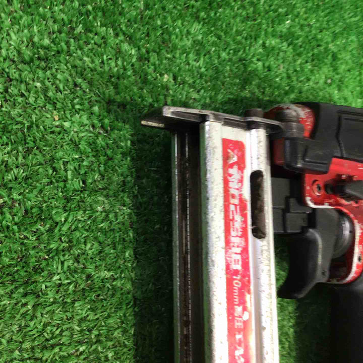 マキタ(makita) 高圧エアタッカ エアダスタ付 10mm 赤 AT1025HB【町田店】