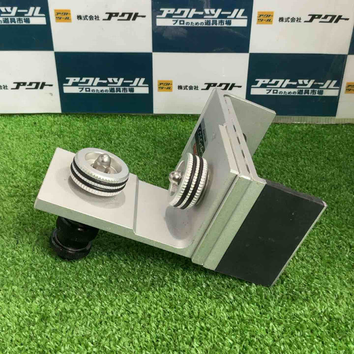 ◇タジマ(Tajima) レーザークランプ LA-CLP レーザー墨出し器固定具【草加店】