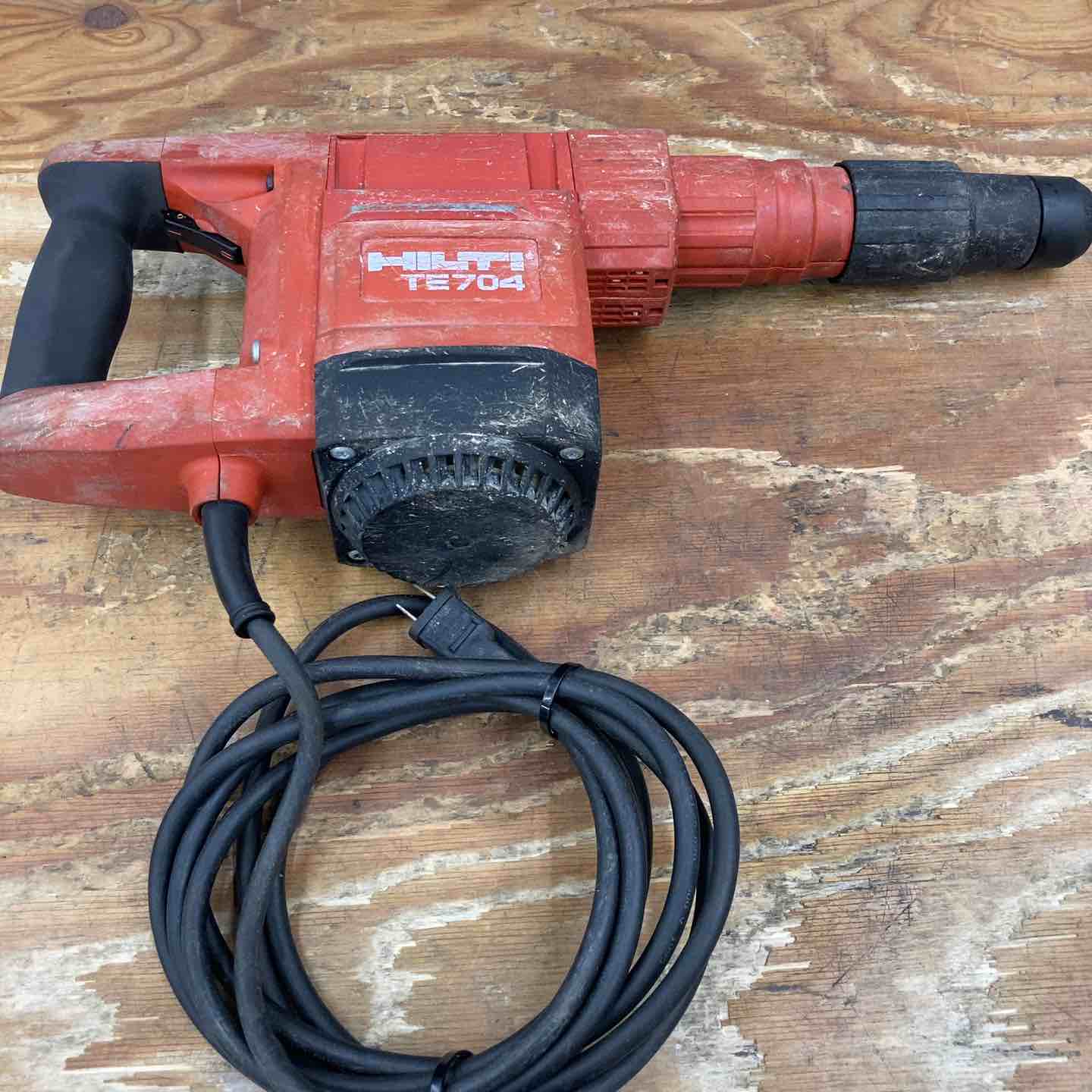 ヒルティ(HILTI) 電動ハンマ TE704 はつり【柏店】 – アクトツール