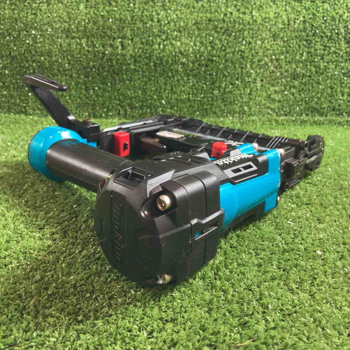 ★マキタ(makita) 高圧フロアタッカ AT451HM【川崎店】