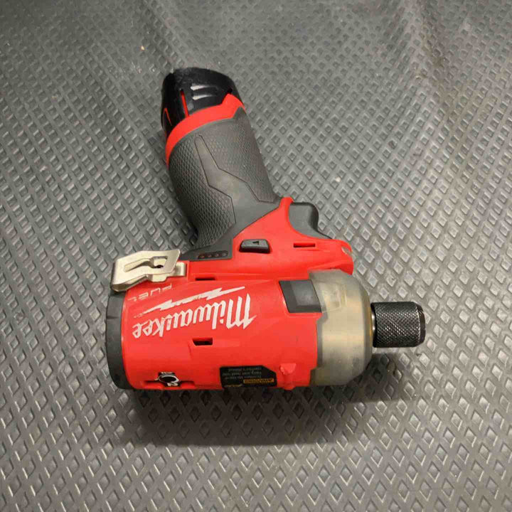 ◇ミルウォーキー(milwaukee)  M12 FUEL サイレントインパクトドライバー M12 FQID-0 JP 12V3.0Ahバッテリー付き【鴻巣店】