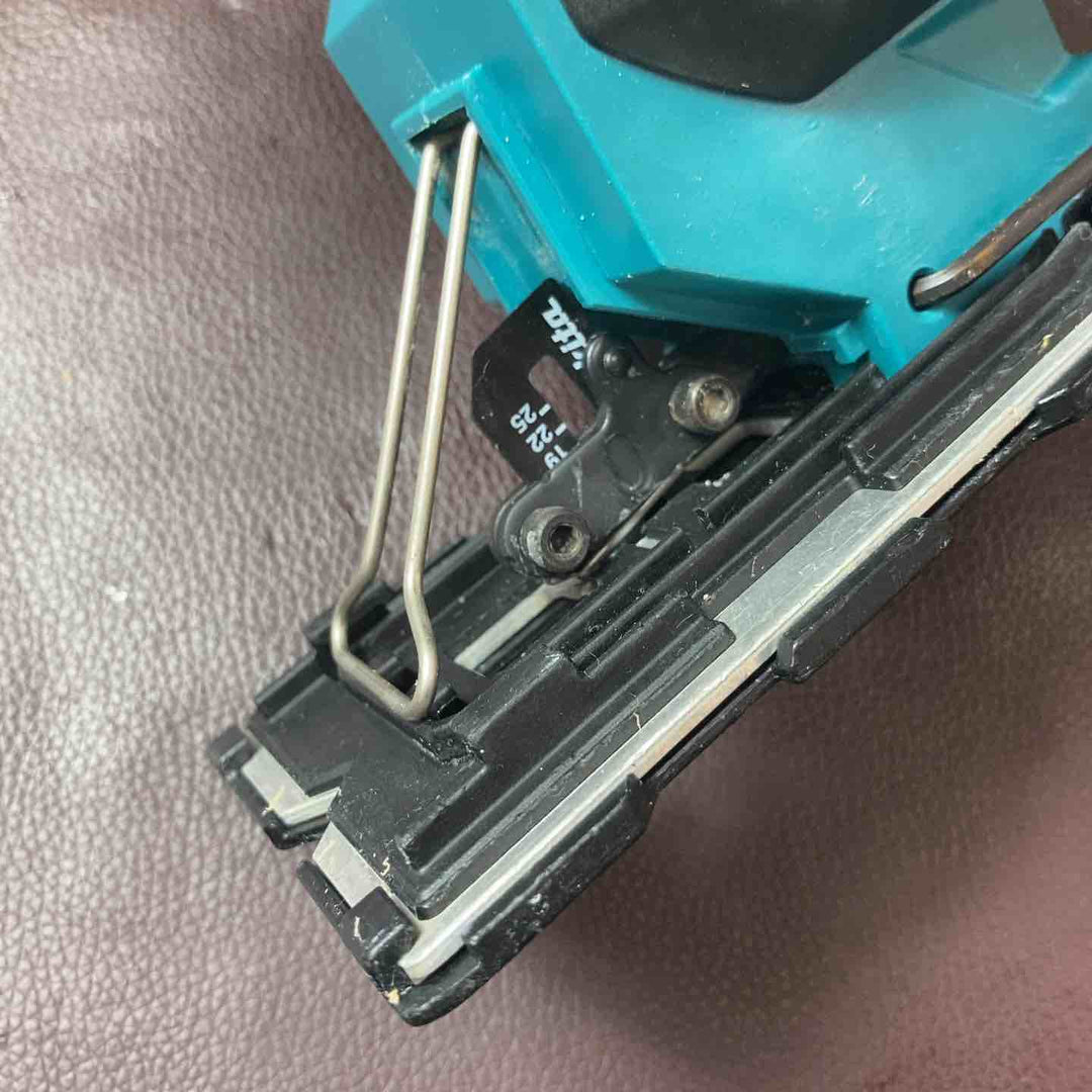 【中古品】 マキタ(makita) コードレスボードカッタ SD180DZ 【東大和店】