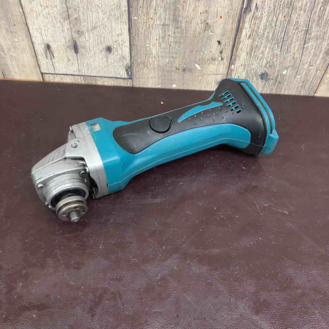 【中古品】 マキタ(makita) 100mmコードレスディスクグラインダー GA400DZ 【東大和店】