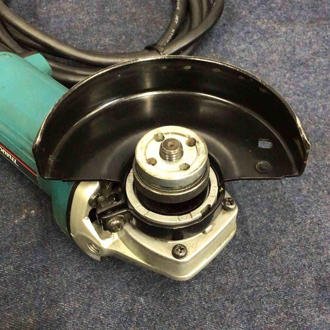 ☆マキタ(makita) 100mmディスクグラインダ 9533B【八潮店】