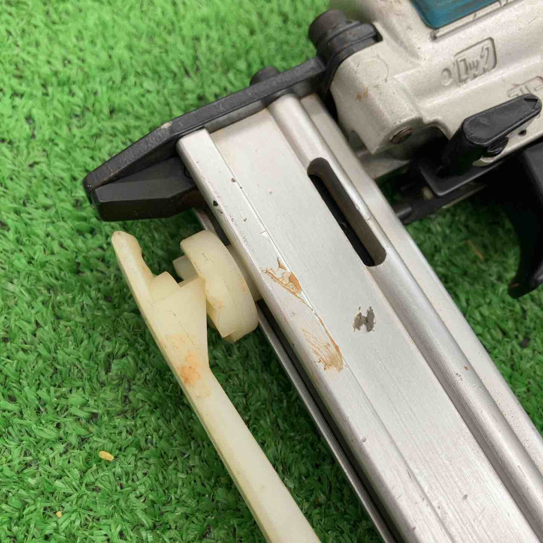 【中古品】 マキタ/makita 常圧エアタッカ・AT425A 【桶川店】