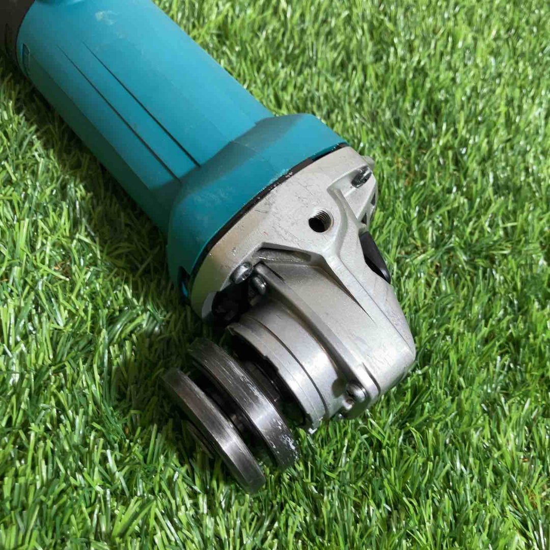 ☆マキタ(makita) 125mm ディスクグラインダ 9535B【戸田店】