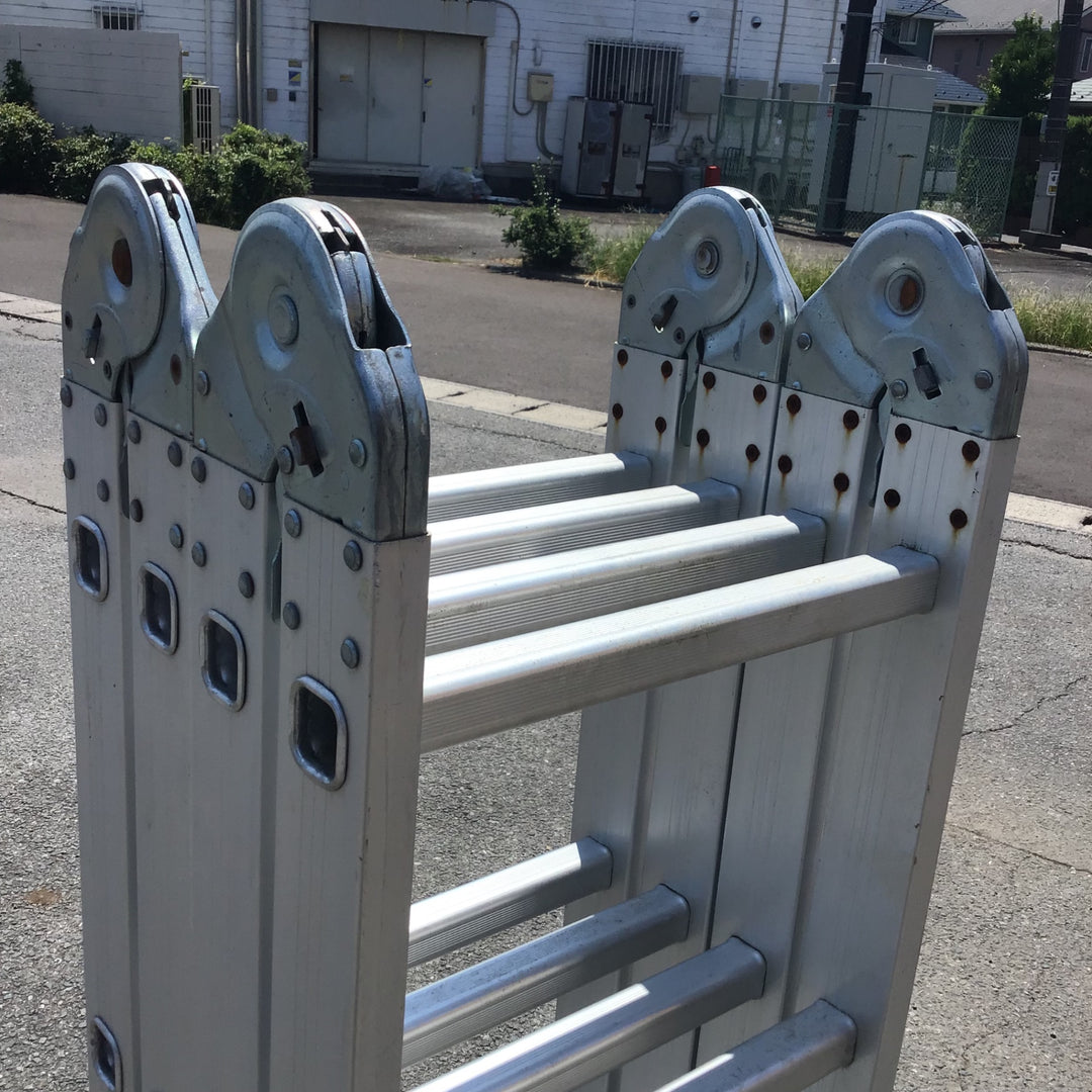 【現状品 / 店頭受取り限定】 6m折り畳み式ハシゴ メーカー/型式不明 【鴻巣店】