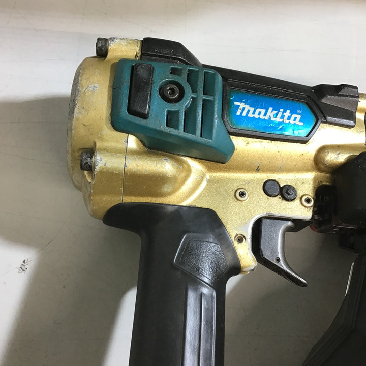 【中古品】★マキタ(makita) 50mm 高圧エア釘打ち機 AN533HSP1 ゴールド 【戸田店】