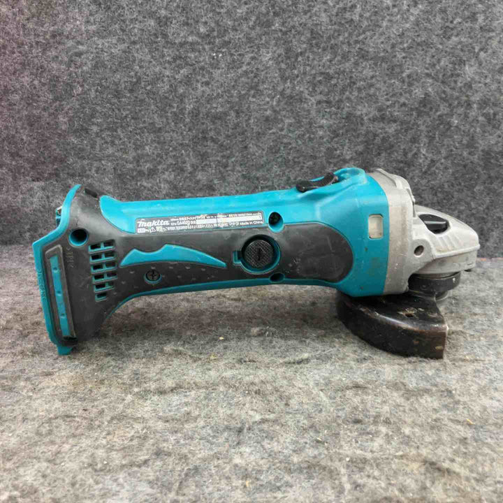 ☆マキタ(makita) コードレスディスクグラインダ GA402DZ 18V3.0Ahバッテリーのみ使用可【鴻巣店】
