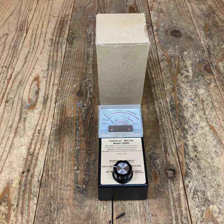 ◇トリフィールドメーター(TRIFIELD) 電磁波測定器 モデル 100XE マイクロ波【所沢店】