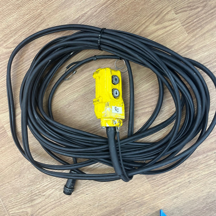 ◇キトー(KITO) 電気チェーンブロック ED2B 240㎏ 揚程15m【岩槻店】