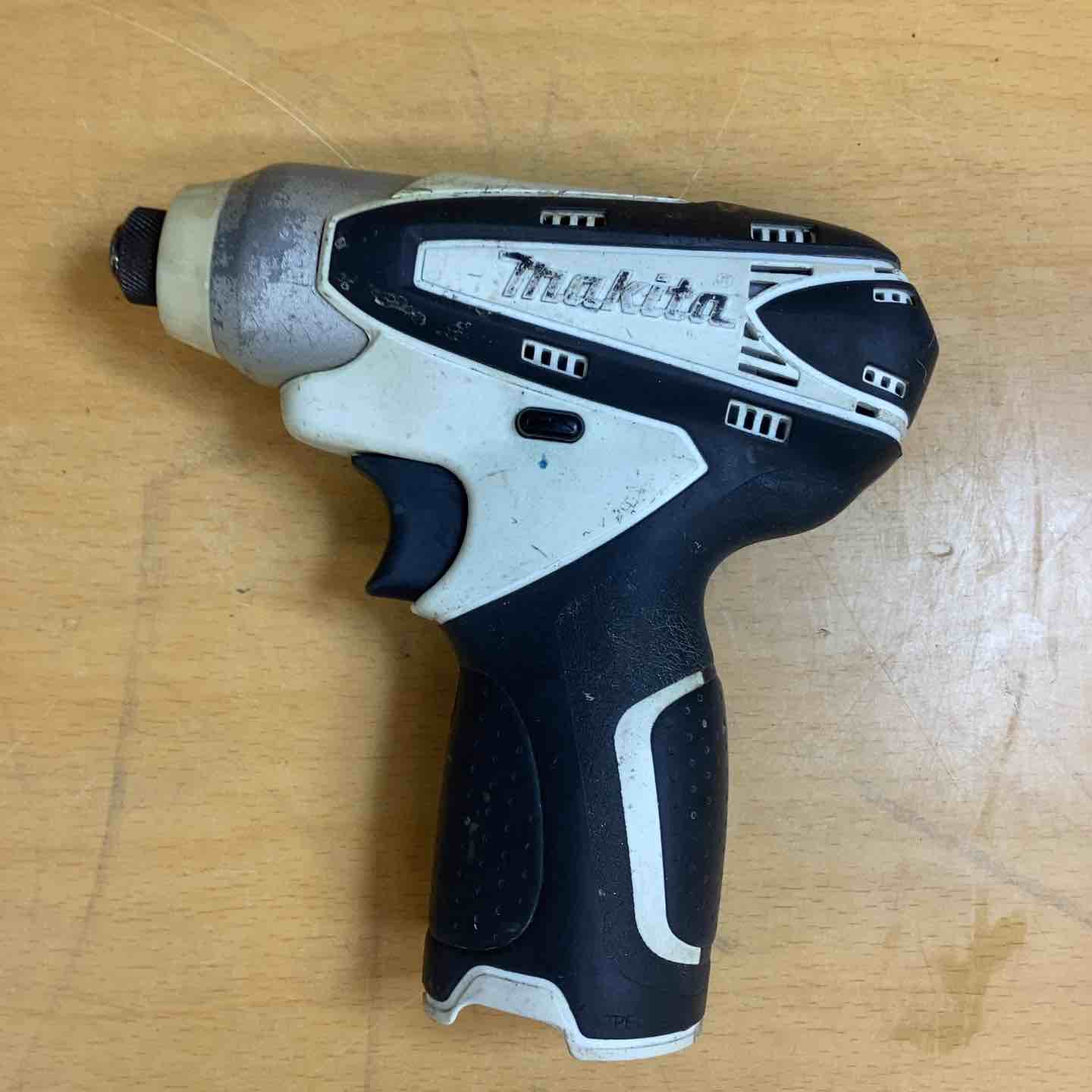 ☆マキタ(makita) コードレスインパクトドライバ TD090DWXW【越谷店