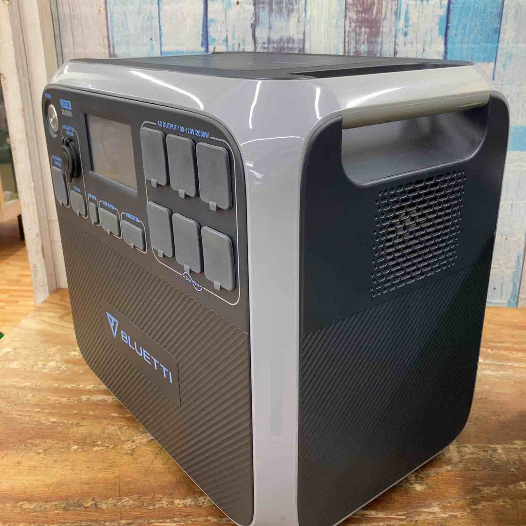 【美品】BLUETTI ポータブル電源 AC200P 大容量2000Wh AC高出力 瞬間最大4800W 動作確認済み【柏店】