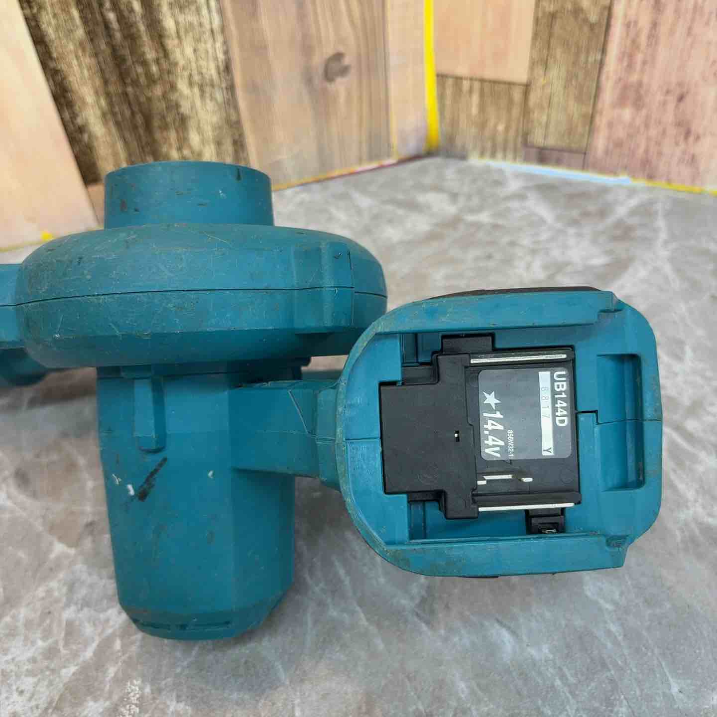maki1415さん専用 ☆マキタ(makita) 充電式ブロワ UB144DZ【八潮店】 – アクト