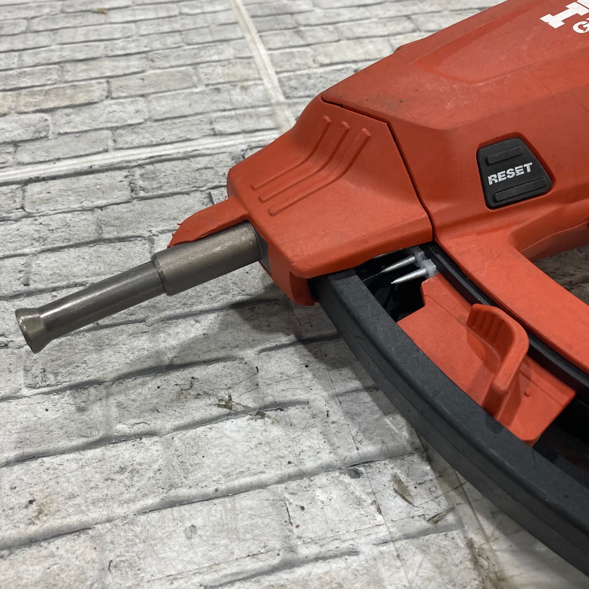 〇ヒルティ(HILTI) ガス式鋲打機 GX120-ME 電気・機械設備用【川口店