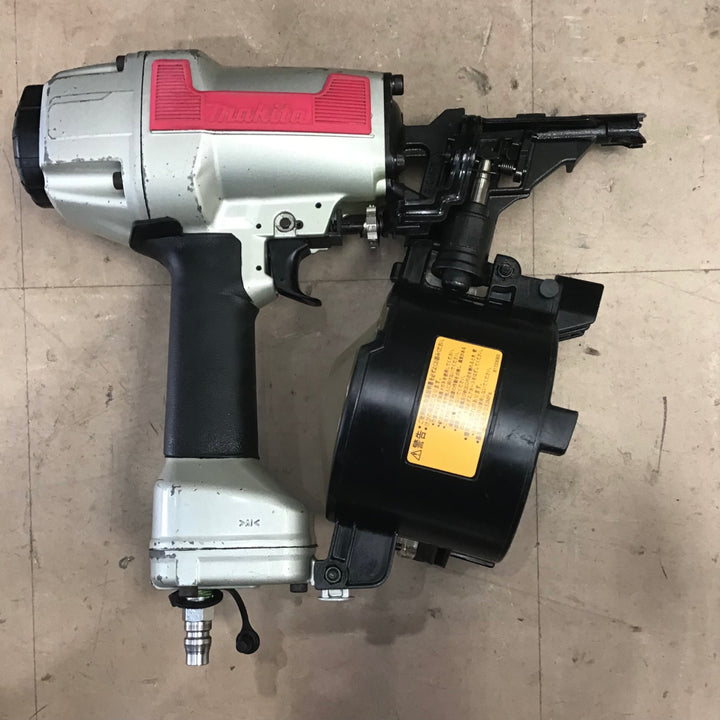 ★マキタ(makita) 常圧エア釘打ち機 AN611【草加店】