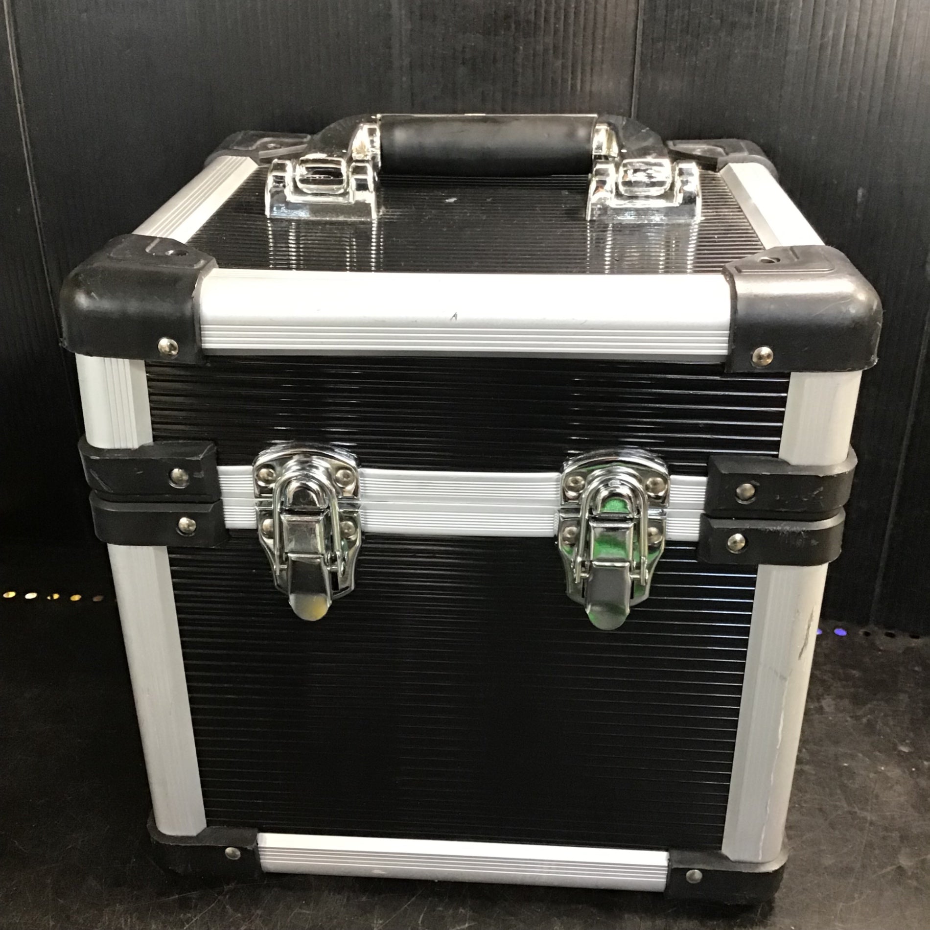 〇山真製鋸 電子整準式レーザー墨出し器 LDR-9s メーカー