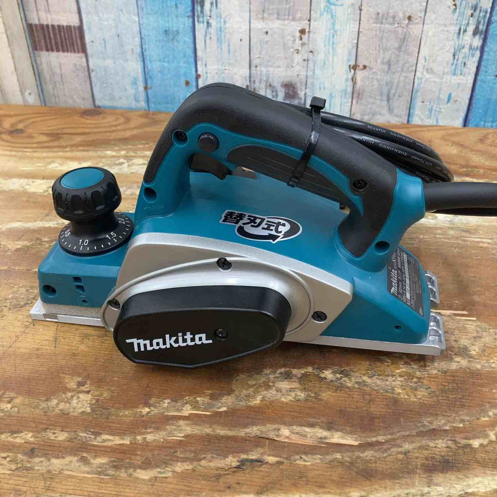 中古品】☆マキタ(makita) 電気カンナ KP0800ASP 替刃式 82mm【柏店