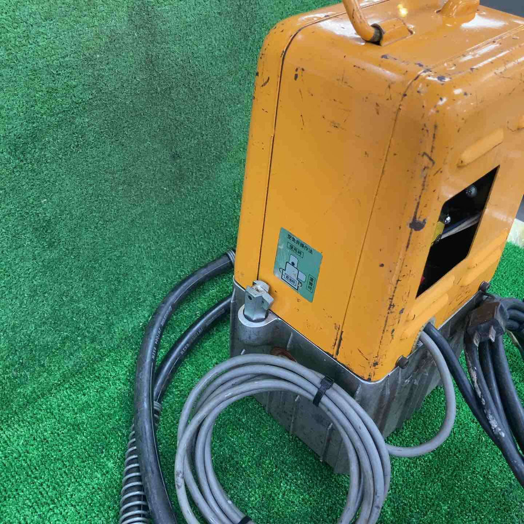 ◇泉精器(IZUMI) 電動リモコン式油圧ポンプ R14E-F【川崎店】