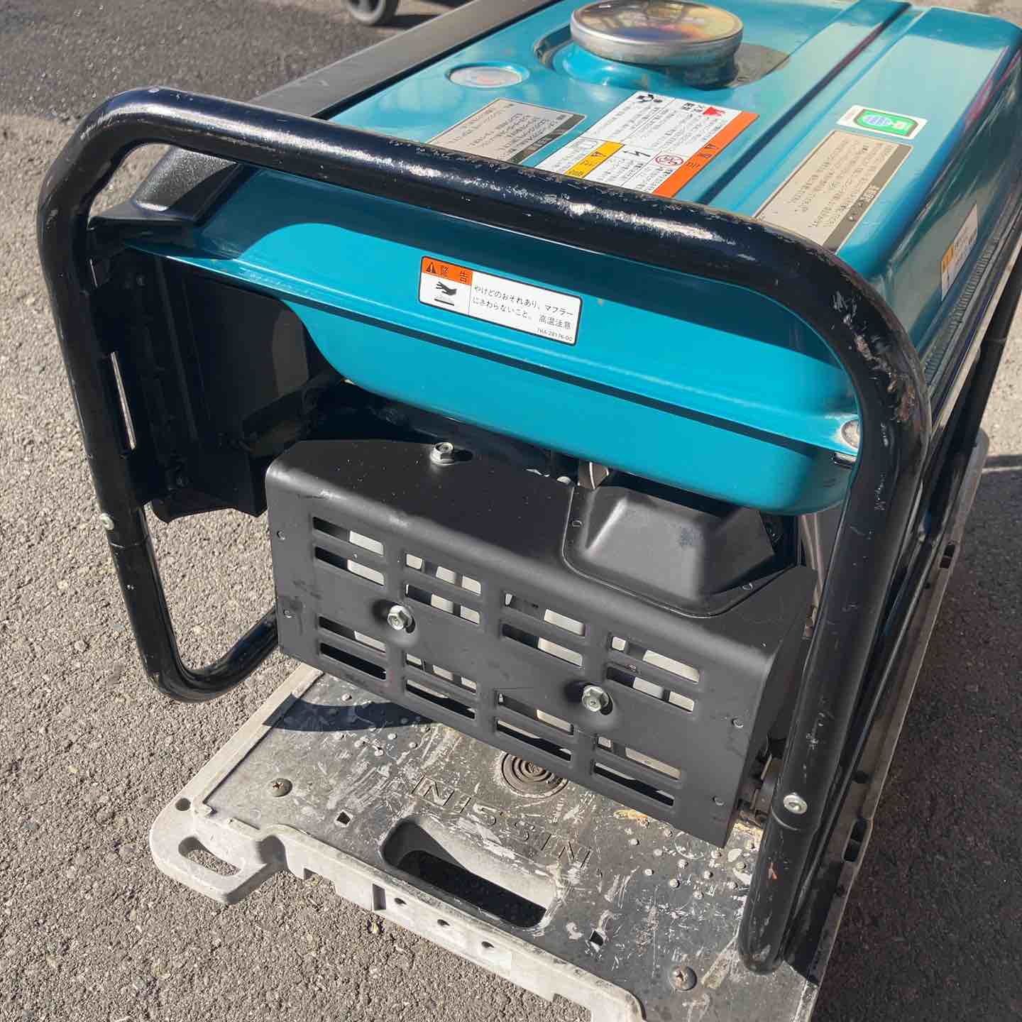 マキタ makita EG2500I インバーター発電機 中古美品 説明書付き 【ハンズクラフト宜野湾店】 中古】【動作OK】【店頭引取限定】インバータ発電機 MAKITA EG2500I