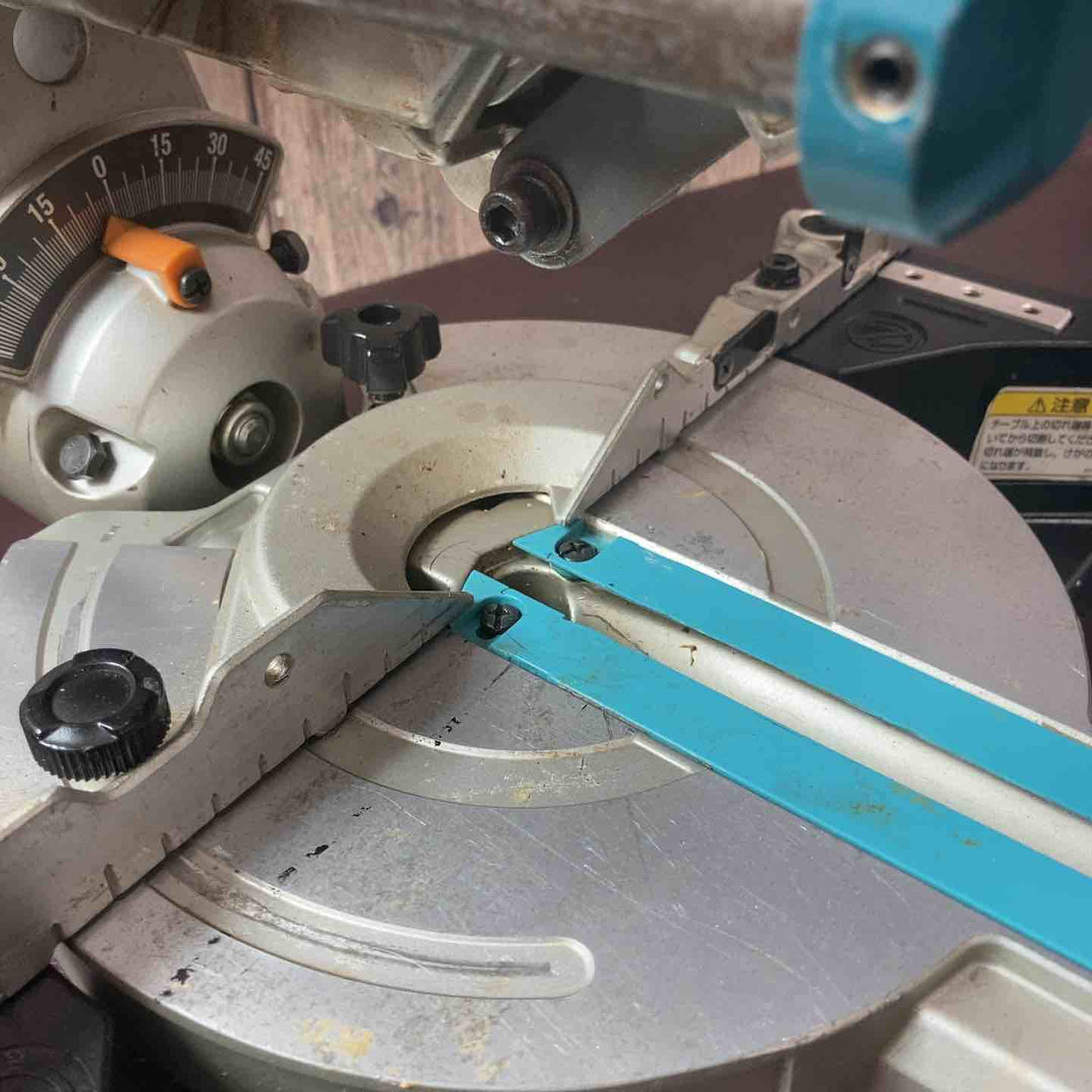 【中古品】マキタ(makita) 卓上スライドマルノコ LS0612FL【東大和店】