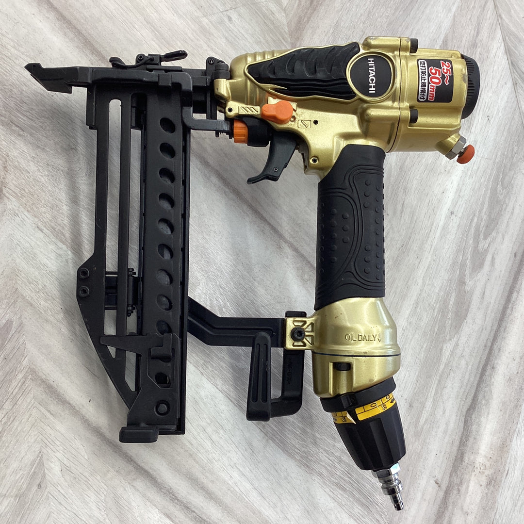 ★ハイコーキ(HIKOKI ※旧:日立工機) 高圧フロアタッカ N5004HMF【八潮店】