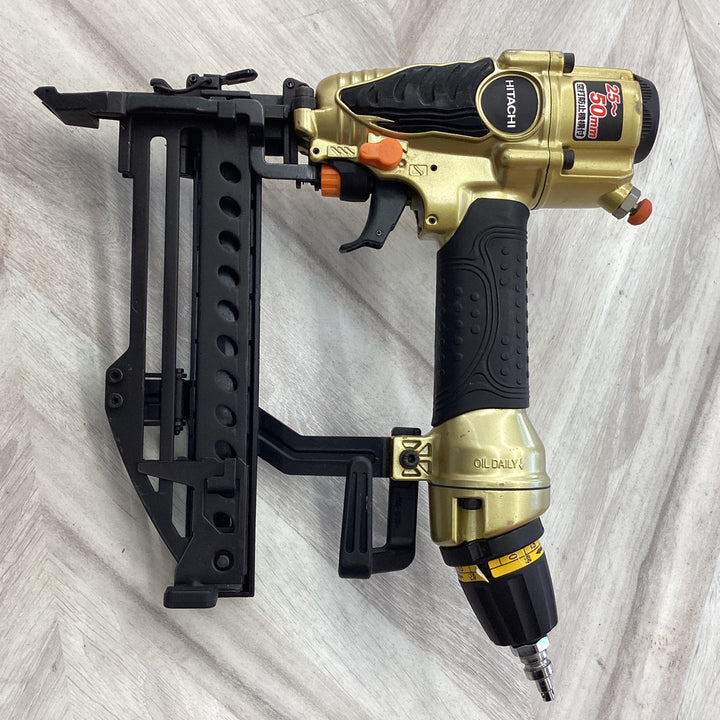 ★ハイコーキ(HIKOKI ※旧:日立工機) 高圧フロアタッカ N5004HMF【八潮店】