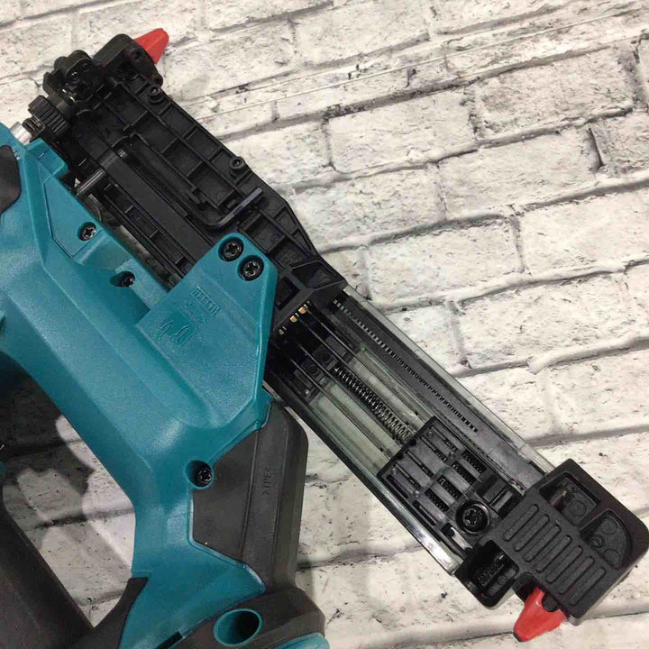 ★マキタ(makita) コードレスピンネイラ PT353DRG【川口店】