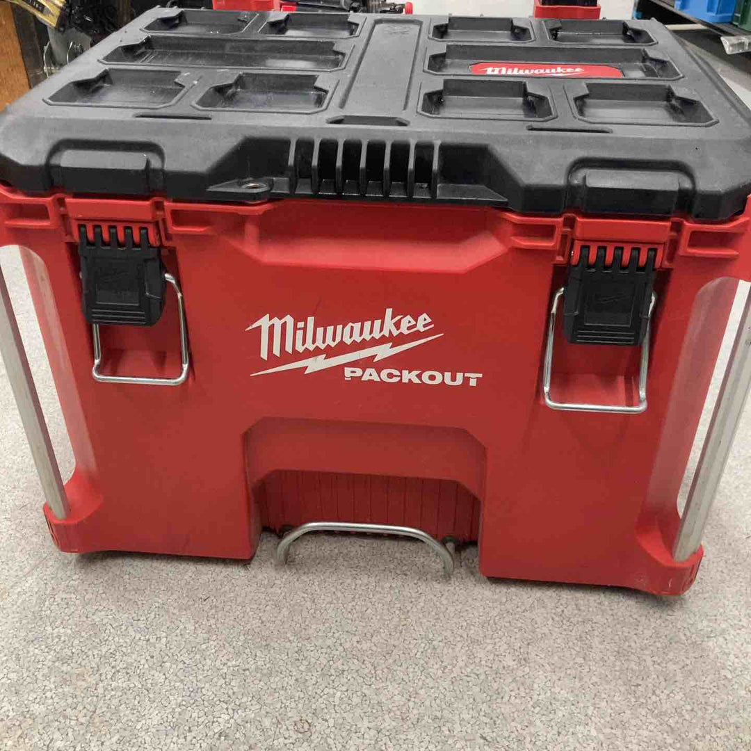【店頭受取り限定】Milwaukee ミルウォーキー PACKOUT キャリー式ツールボックス 48-22-8426(おそらく)【八潮店】