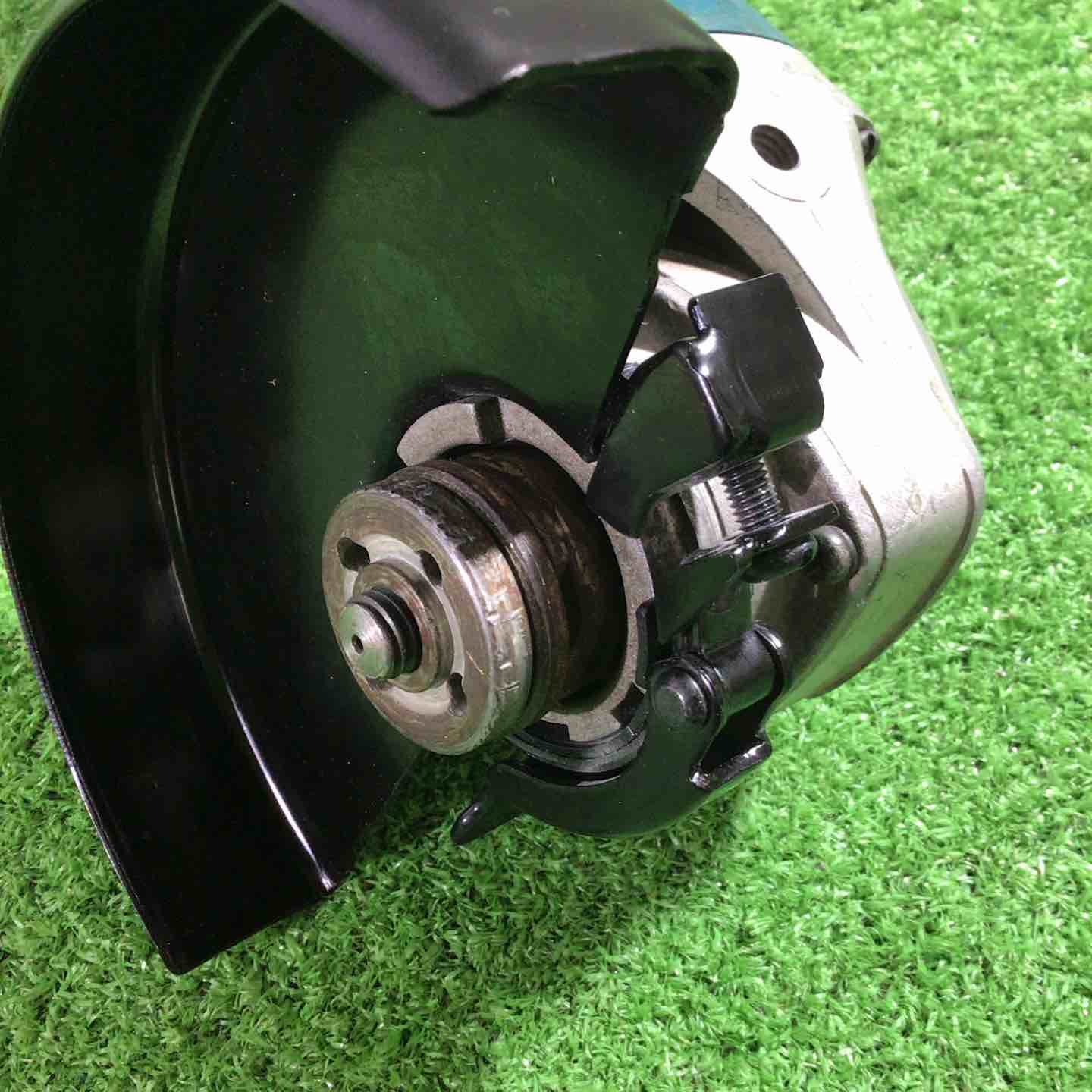 ☆マキタ(makita) 100mmコードレスディスクグラインダ GA408DZ 18V