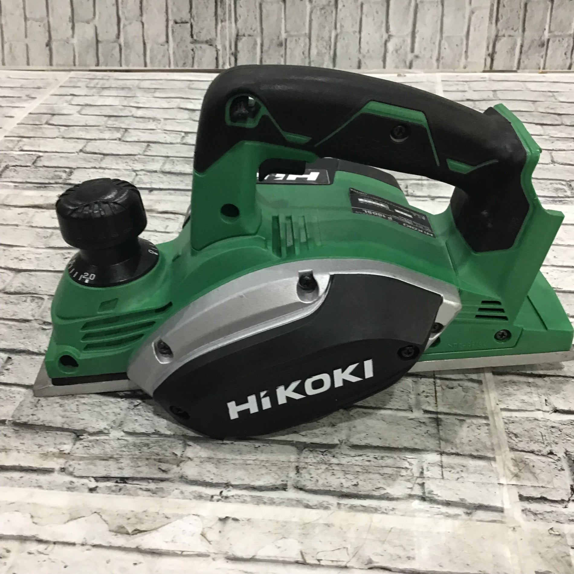 ★ハイコーキ(HIKOKI ※旧:日立工機) コードレスかんな P18DSL(NN)【川口店】 ハイコーキ(HIKOKI ※旧:日立工機) コードレスかんな P18DSL(NN)【川口