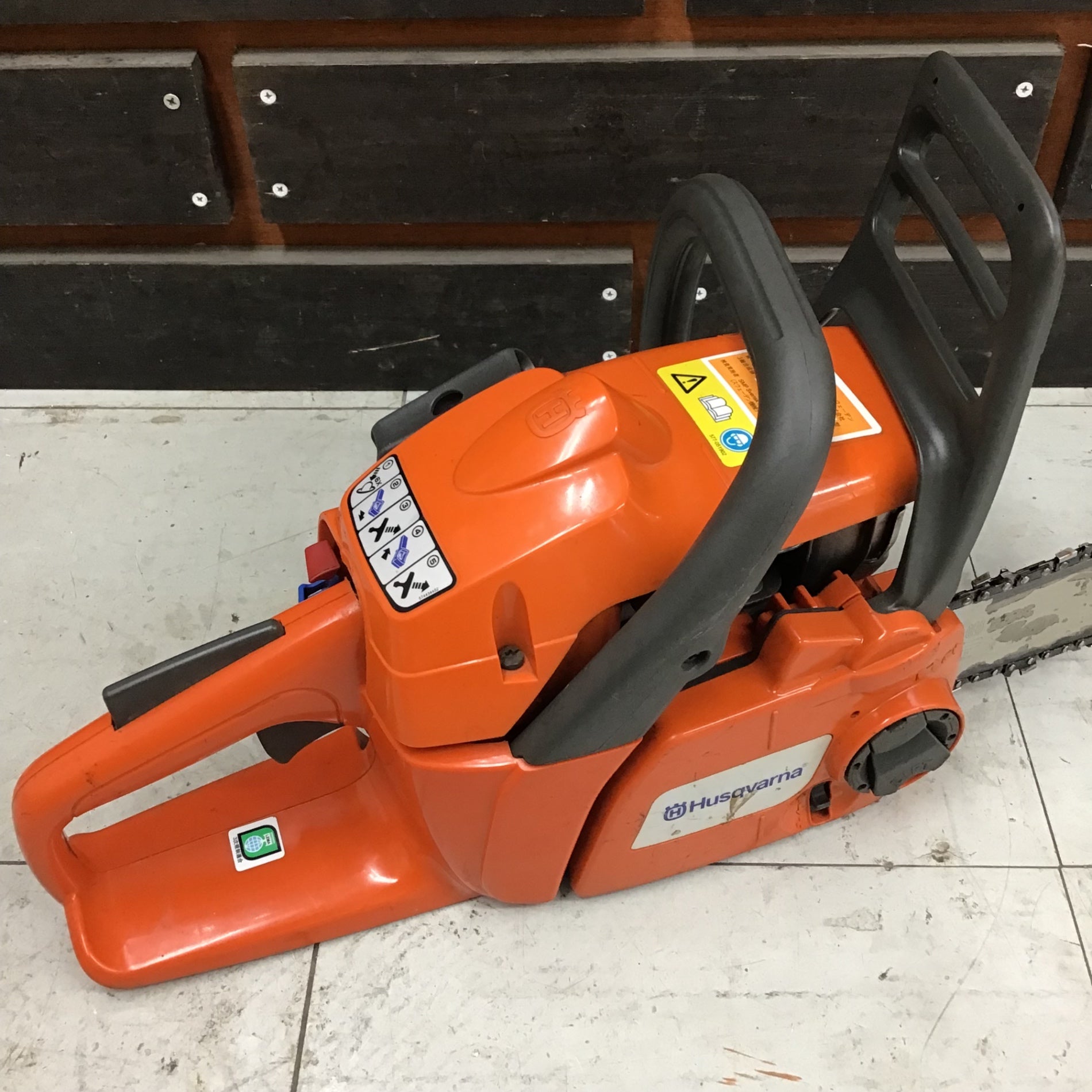 【中古品】 ハスクバーナ/Husqvarna エンジンチェーンソー・120e Mark II 【鴻巣店】