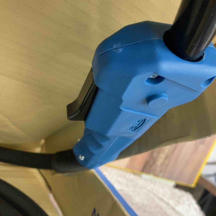 ダイヘン(DAIHEN) ブルートーチ3 BT5000-45 半自動溶接トーチ 長さ4.5 m 500A用 ※箱潰れあり【八潮店】