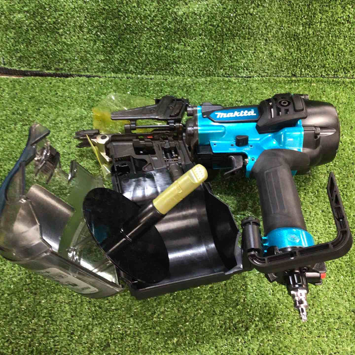 ★マキタ(makita) 高圧エア釘打ち機 AN933H【川崎店】